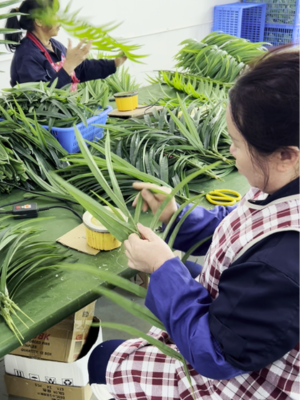 Artificial plant leaf bundling